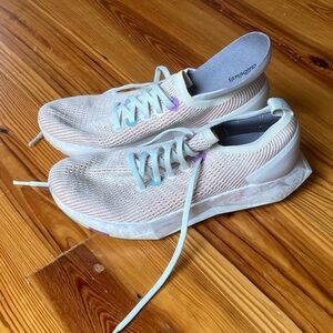 allbirds Women’s Light Pink Knit Sneakers with White Soles, price is firm